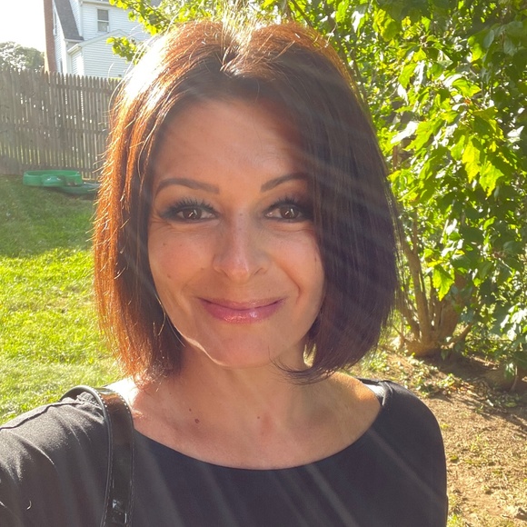 Meet your Posher, Michele - Picture 2 of 3